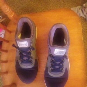 Mens shoes